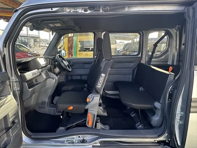 N-VAN(ホンダ)Gタイプ AT ４WD中古車 4