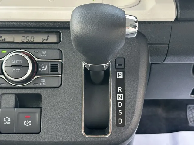 キャンバス(ダイハツ)ストライプスG ９インチDオーディオ届出済未使用車 23