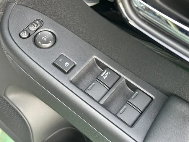 N-WGN(ホンダ)カスタム L ブラックスタイル届出済未使用車 12