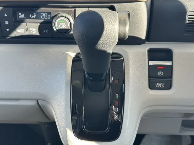 N-BOX(ホンダ)N-BOX コンフォートＰ届出済未使用車 26