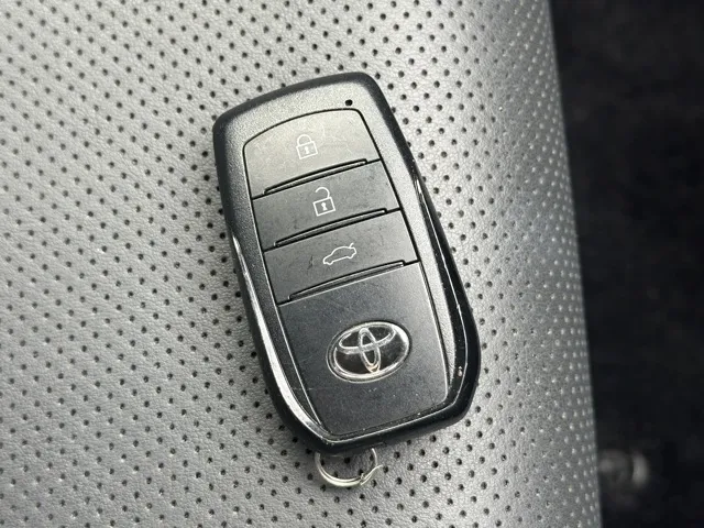 クラウン(トヨタ)G アドバンスド・レザーパッケージ中古車 28