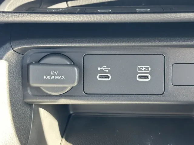 シビック(ホンダ)e：HEV LX登録済未使用車 25