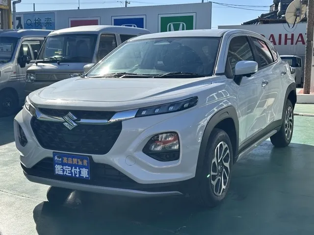 フロンクス(スズキ)ベースグレード登録済未使用車 1