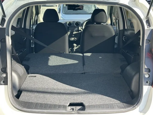 ノート(ニッサン)Ｘ中古車 9