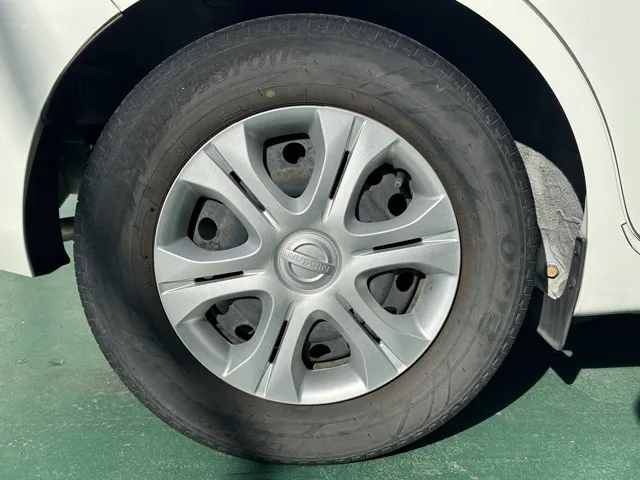 ノート(ニッサン)Ｘ中古車 11