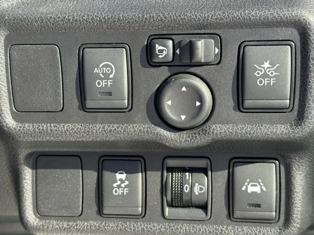 ノート(ニッサン)Ｘ中古車 15