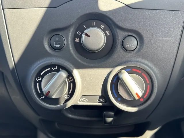 ノート(ニッサン)Ｘ中古車 24