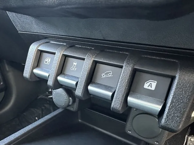 ジムニーノマド(スズキ)FC AT届出済未使用車 18