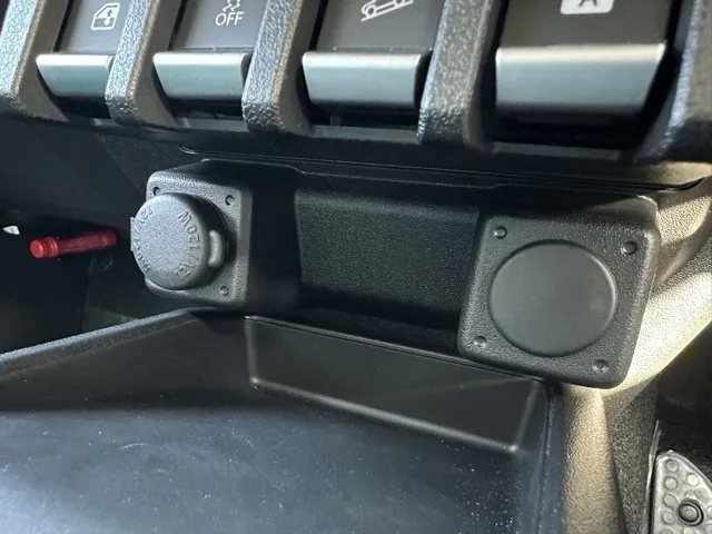 ジムニーノマド(スズキ)FC AT届出済未使用車 19