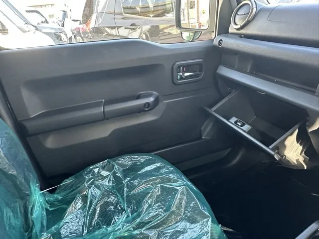 ジムニーノマド(スズキ)FC AT届出済未使用車 23