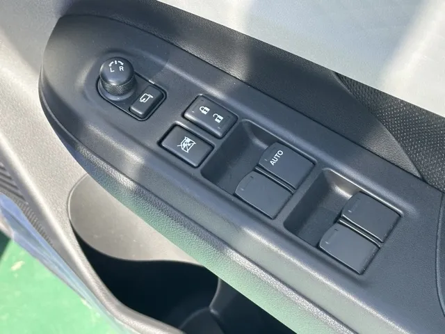 スイフト(スズキ)ハイブリッドMX中古車 11