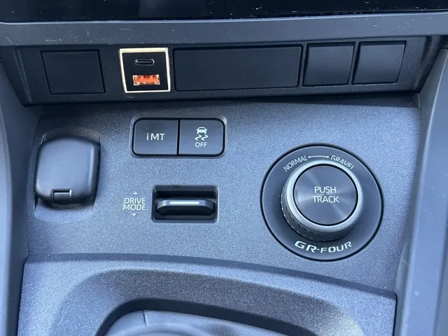 GRヤリス(トヨタ)RC ４WD 6MT中古車 22