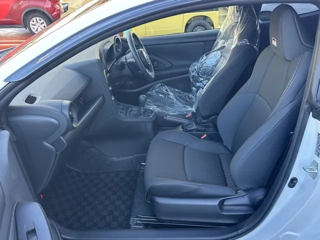 GRヤリス(トヨタ)RC ４WD 6MT中古車 3