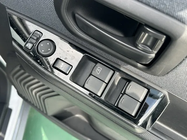 サクラ(ニッサン)X中古車 12