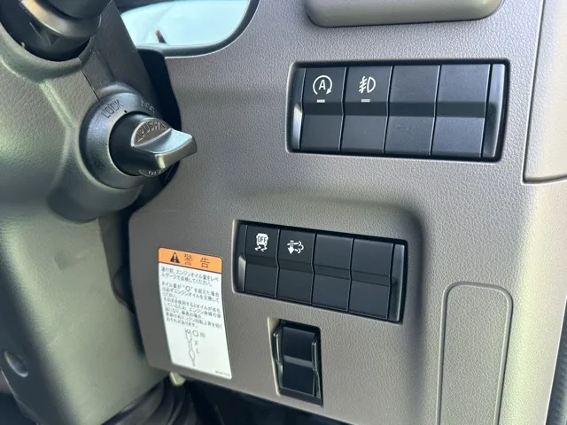 キャンター(三菱)全低床 平ボディ ２ｔレンタ登録済未使用車 13