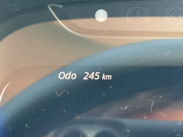 キャンター(三菱)全低床 平ボディ ２ｔレンタ登録済未使用車 22