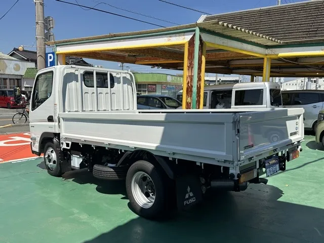 キャンター(三菱)全低床 平ボディ ２ｔレンタ登録済未使用車 2