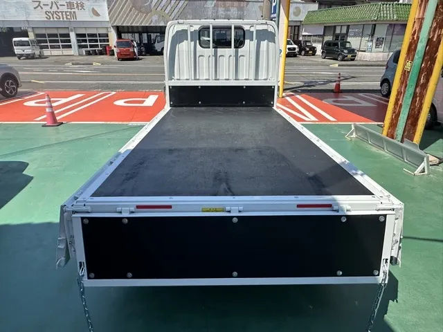 キャンター(三菱)全低床 平ボディ ２ｔレンタ登録済未使用車 7