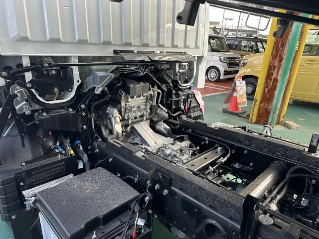 キャンター(三菱)全低床キョウカダンプ ３ｔ登録済未使用車 6