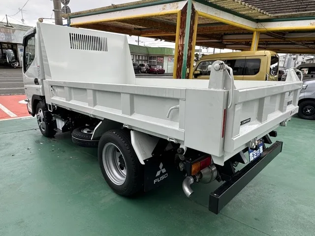 キャンター(三菱)全低床キョウカダンプ ２ｔレンタ登録済未使用車 11