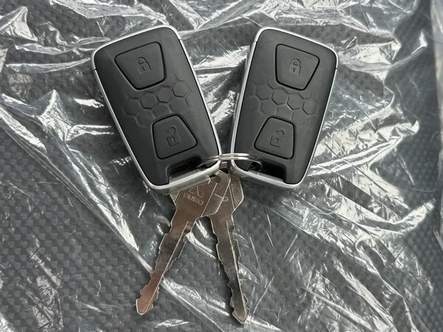 キャンター(三菱)全低床キョウカダンプ ２ｔレンタ登録済未使用車 21