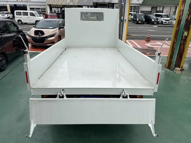 キャンター(三菱)全低床キョウカダンプ ２ｔレンタ登録済未使用車 6