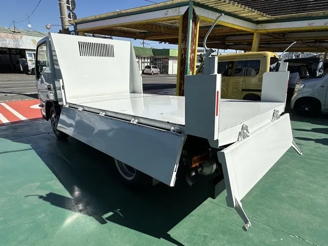 キャンター(三菱)高床キョウカダンプ ３ｔ登録済未使用車 13