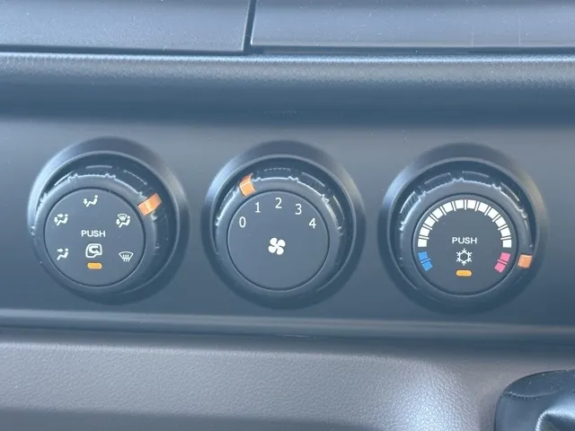 キャンター(三菱)高床キョウカダンプ ３ｔ登録済未使用車 24