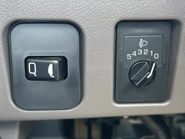 キャンター(三菱)高床キョウカダンプ ３ｔ登録済未使用車 25