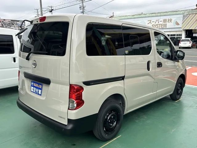 バネット(ニッサン)GX アウトドアブラックED スマートキー センターコンソールBOX登録済未使用車 10