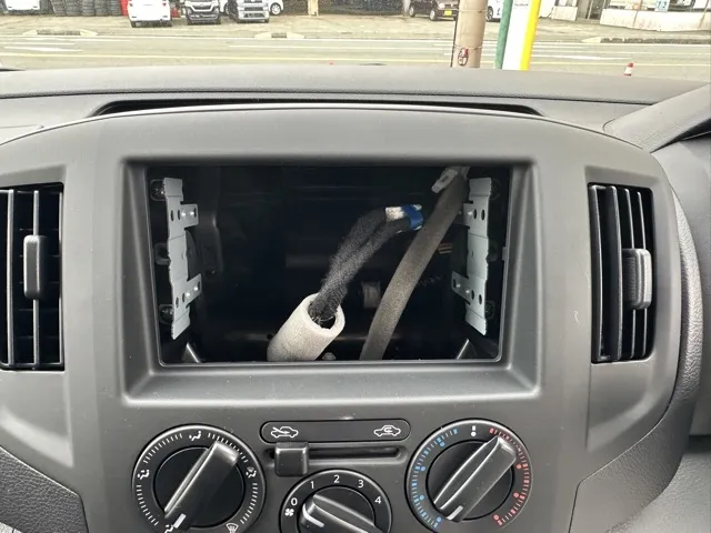 バネット(ニッサン)GX アウトドアブラックED スマートキー センターコンソールBOX登録済未使用車 16