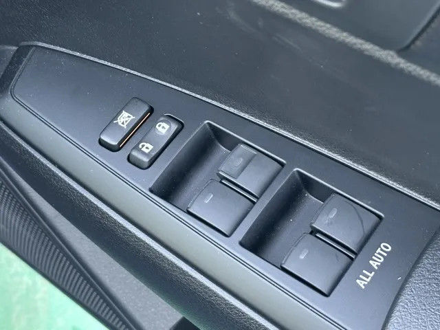 カローラ(トヨタ)ハイブリッドEX中古車 13