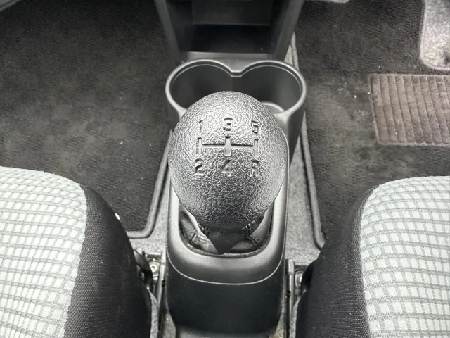 アルト(スズキ)F 5MT 4WD中古車 18