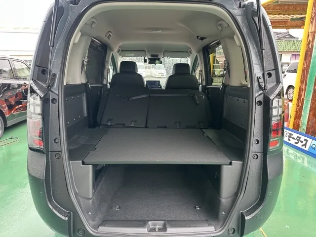 フリード(ホンダ)クロスター中古車 9