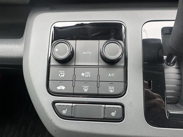 フリード(ホンダ)クロスター中古車 20