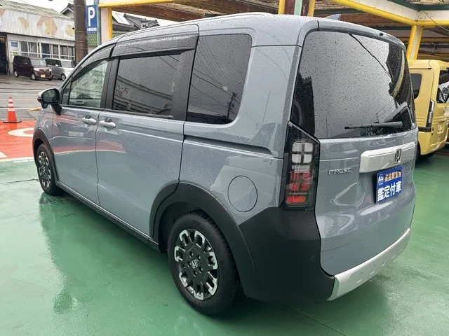 フリード(ホンダ)クロスター中古車 2