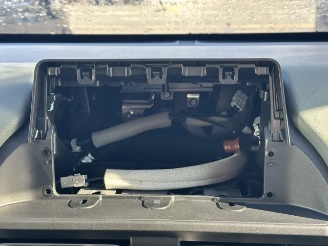 フリード(ホンダ)e：HEVクロスター ６人乗登録済未使用車 22