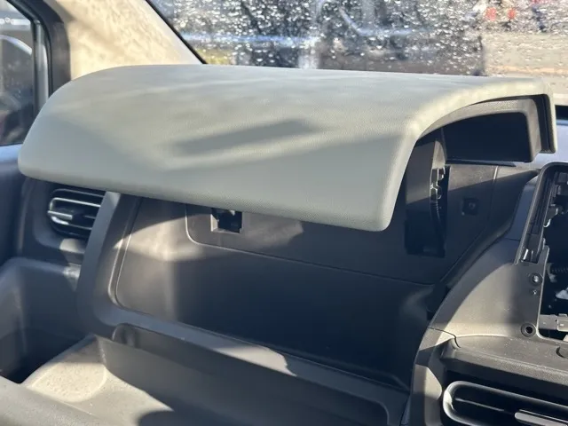 フリード(ホンダ)e：HEVクロスター ６人乗登録済未使用車 27