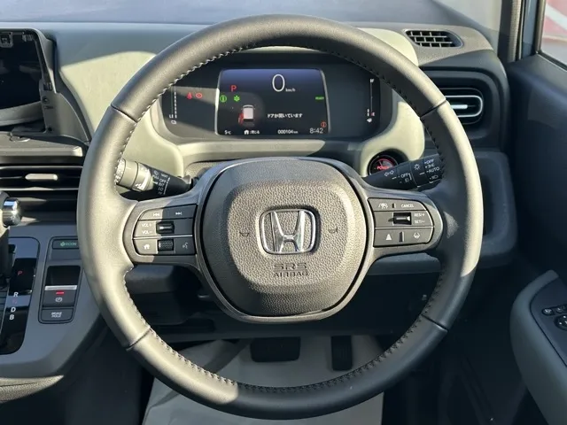 フリード(ホンダ)e：HEVクロスター ６人乗登録済未使用車 7