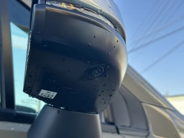 フリード(ホンダ)e：HEVクロスター ６人乗登録済未使用車 16