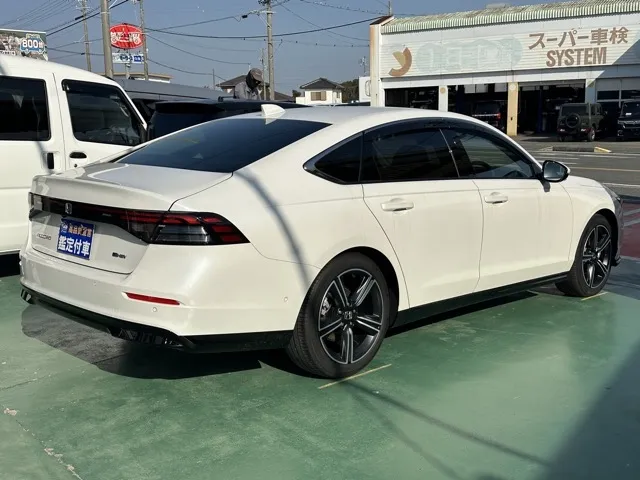 アコード(ホンダ)e：HEV中古車 9
