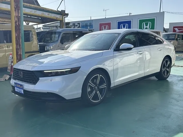 アコード(ホンダ)e：HEV中古車 1