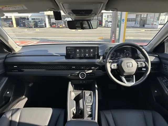 アコード(ホンダ)e：HEV中古車 5