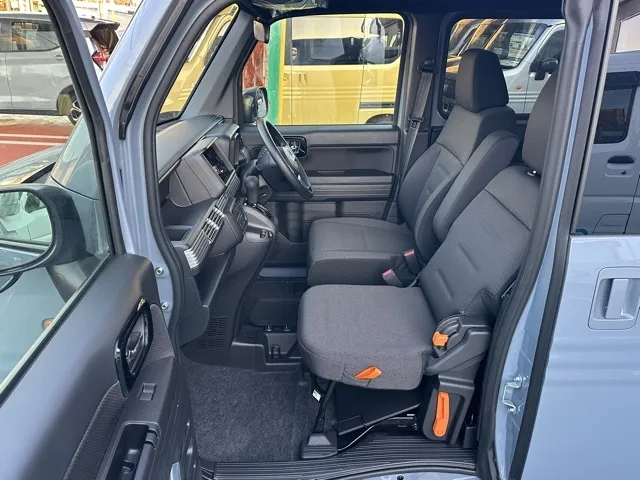 N-VAN(ホンダ)FUNターボ届出済未使用車 3