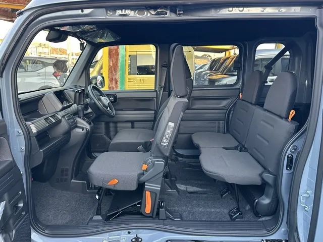 N-VAN(ホンダ)FUNターボ届出済未使用車 5