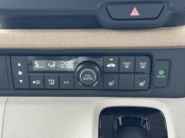 N-BOX(ホンダ)N-BOX コンフォートＰ届出済未使用車 21