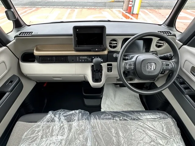 N-BOX(ホンダ)N-BOX コンフォートＰ届出済未使用車 4