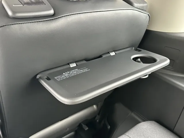 セレナ(ニッサン)ハイウェイスターV アラウンドビューモニター見本展示車有り 9