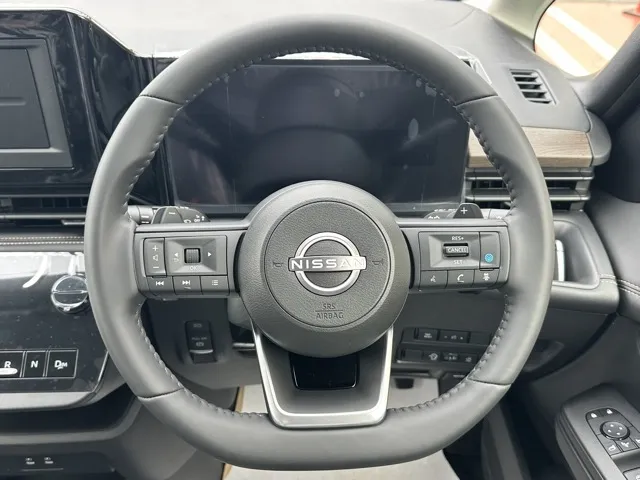 セレナ(ニッサン)ハイウェイスターV アラウンドビューモニター見本展示車有り 7