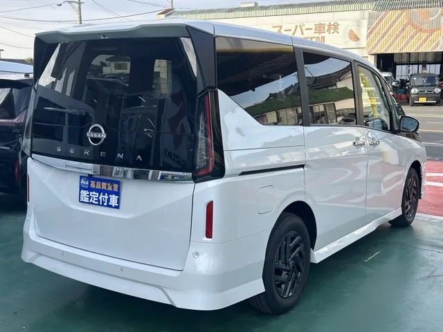 セレナ(ニッサン)ハイウェイスターV 12.3インチコネクトナビ見本展示車有り 11